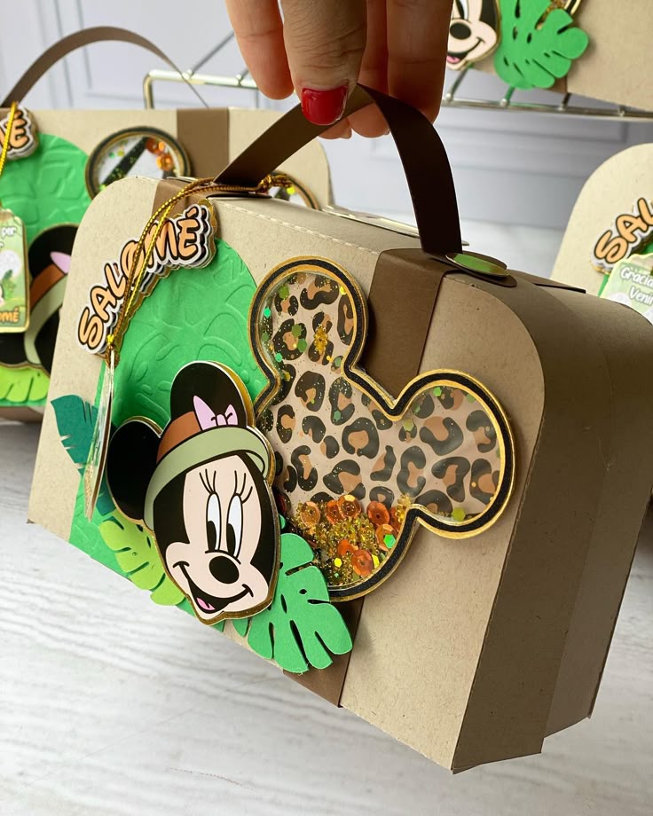 caja maleta para chuches regalo de salida personalizada con o sin chuches